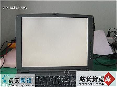 维修纪实：笔记本电脑开机白屏 花屏维修（图一）