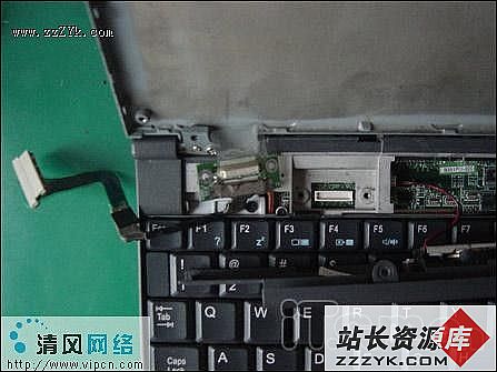 维修纪实：笔记本电脑开机白屏 花屏维修（图七）
